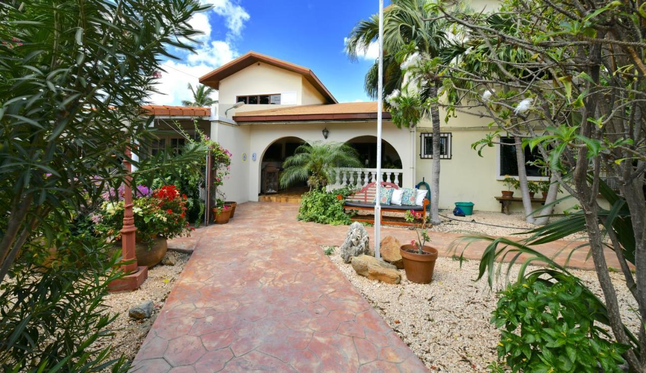 Wonders Boutique Hotel Oranjestad Luaran gambar