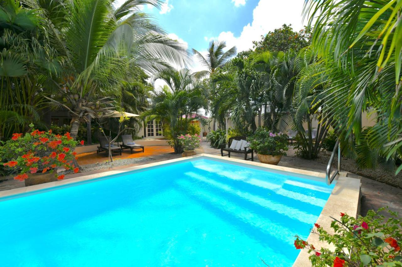 Wonders Boutique Hotel Oranjestad Luaran gambar