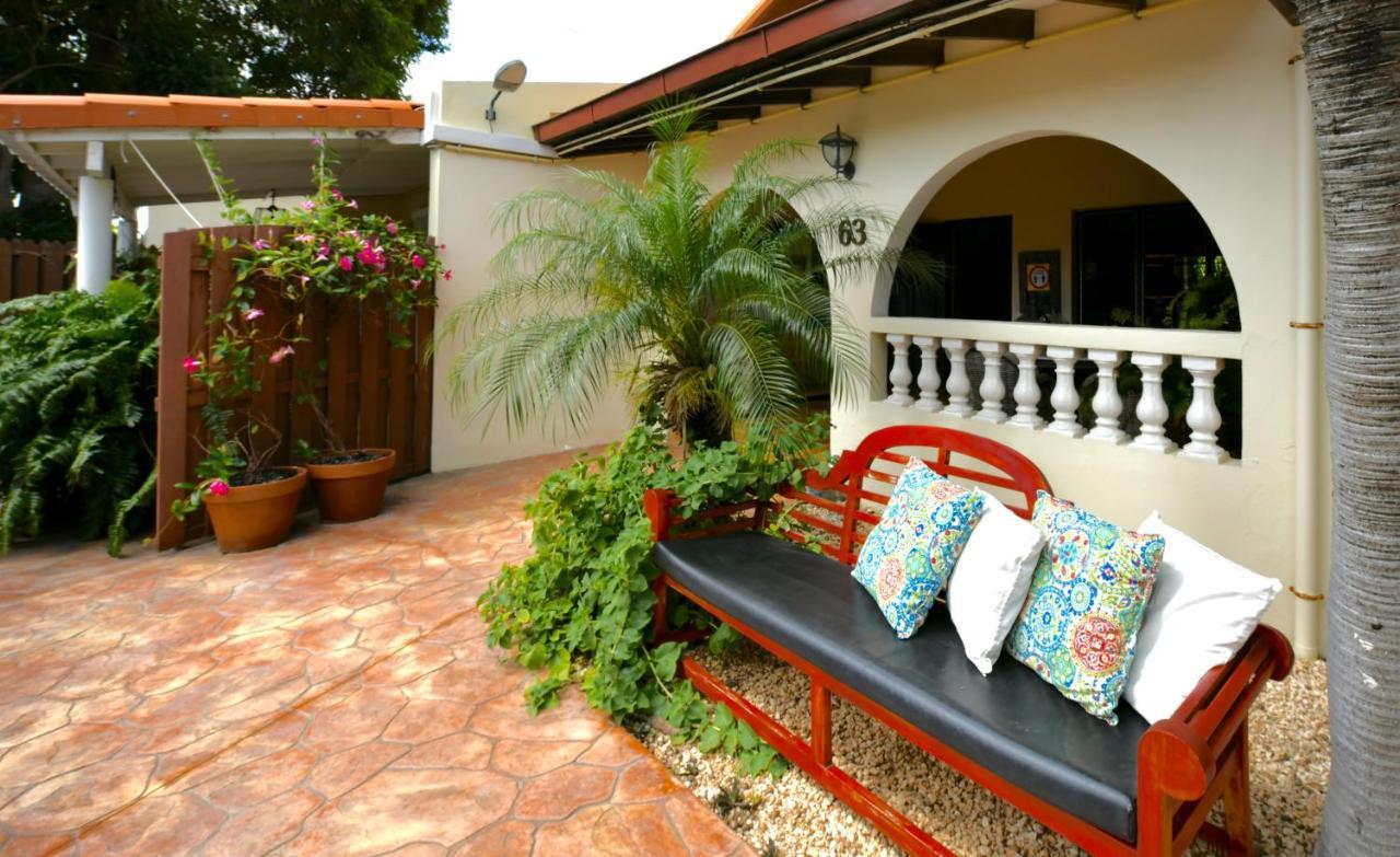Wonders Boutique Hotel Oranjestad Luaran gambar