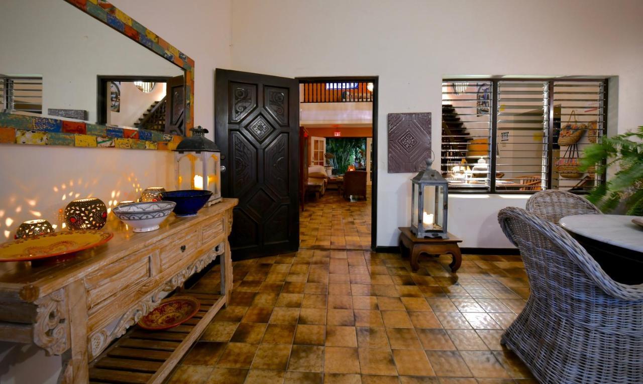 Wonders Boutique Hotel Oranjestad Luaran gambar