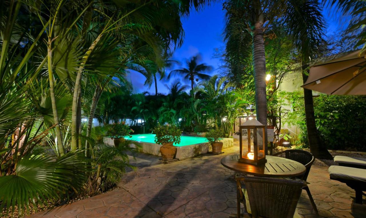 Wonders Boutique Hotel Oranjestad Luaran gambar