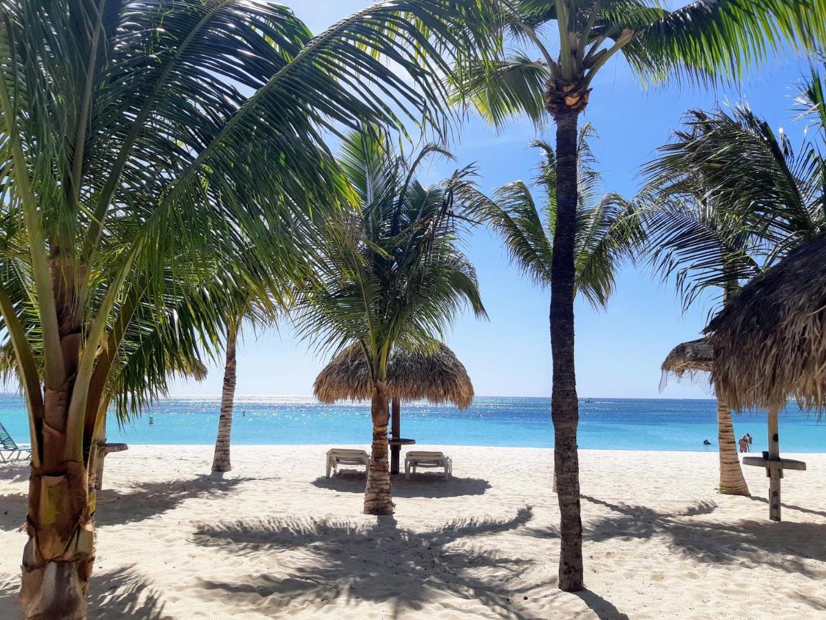 Wonders Boutique Hotel Oranjestad Luaran gambar
