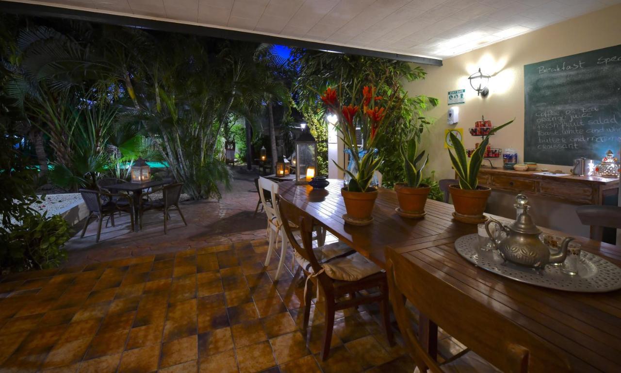 Wonders Boutique Hotel Oranjestad Luaran gambar
