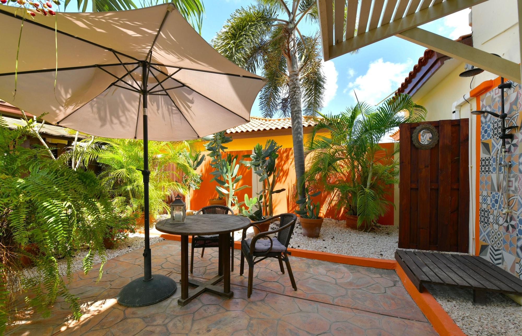 Wonders Boutique Hotel Oranjestad Luaran gambar
