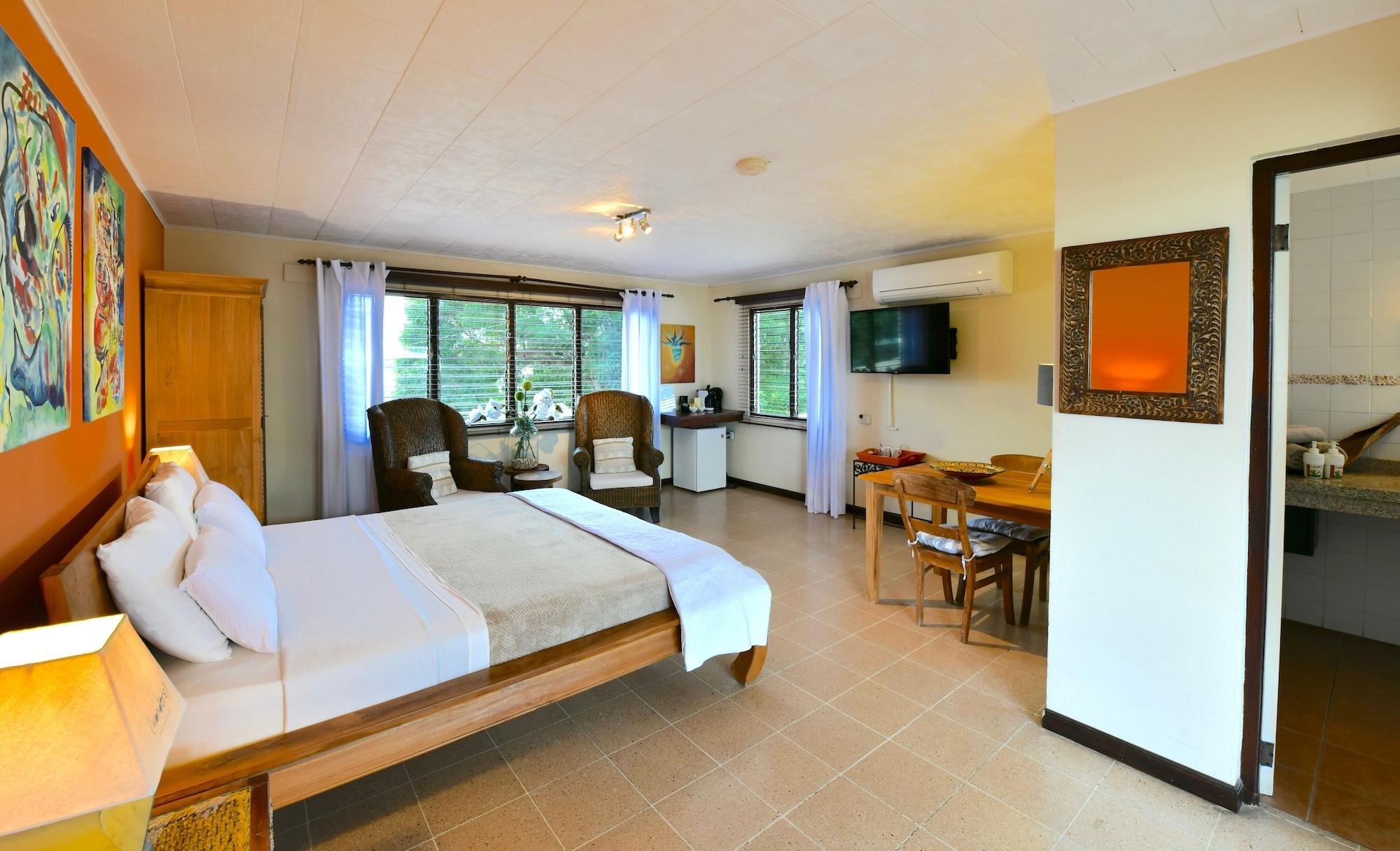 Wonders Boutique Hotel Oranjestad Luaran gambar
