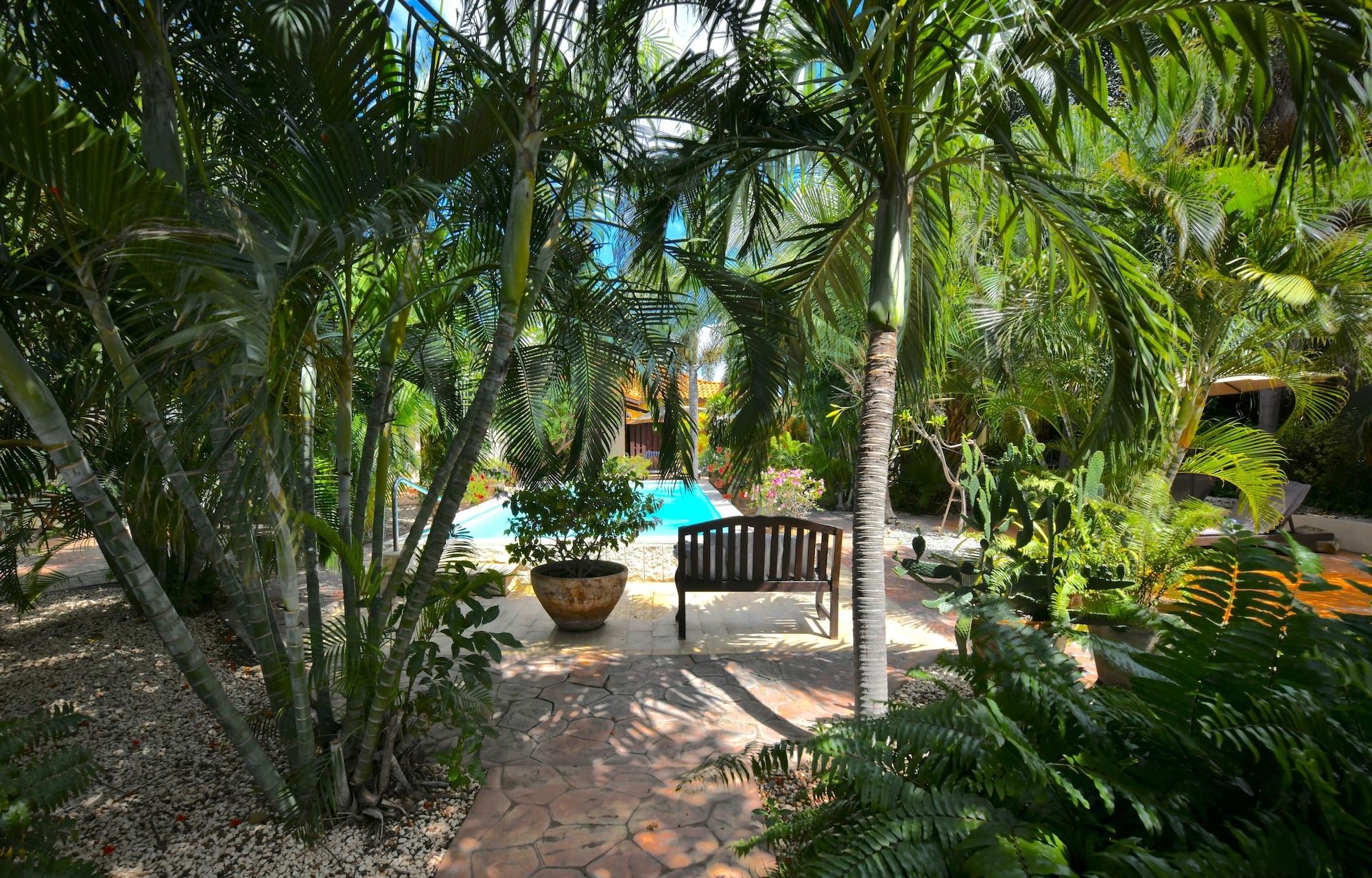 Wonders Boutique Hotel Oranjestad Luaran gambar