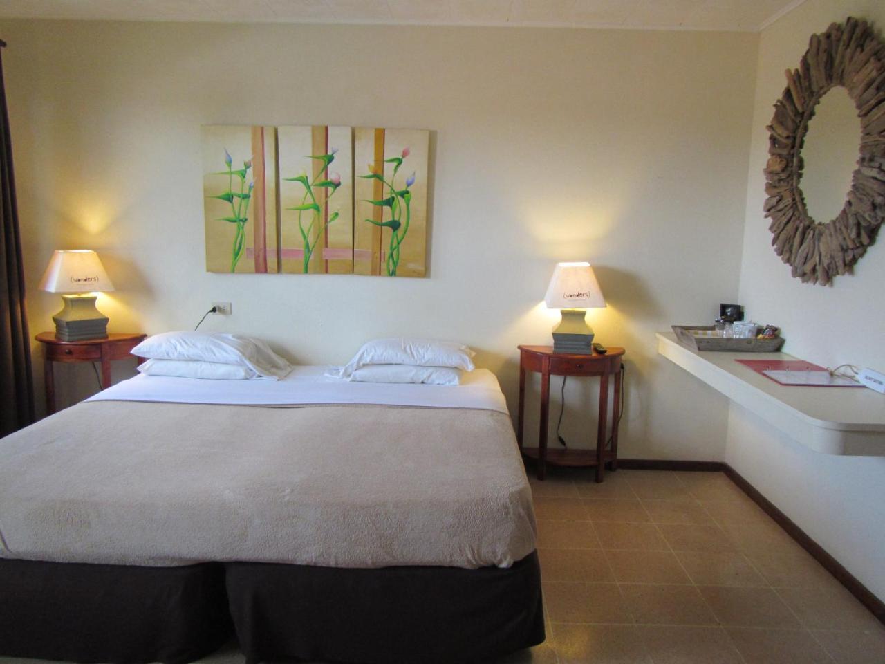 Wonders Boutique Hotel Oranjestad Luaran gambar