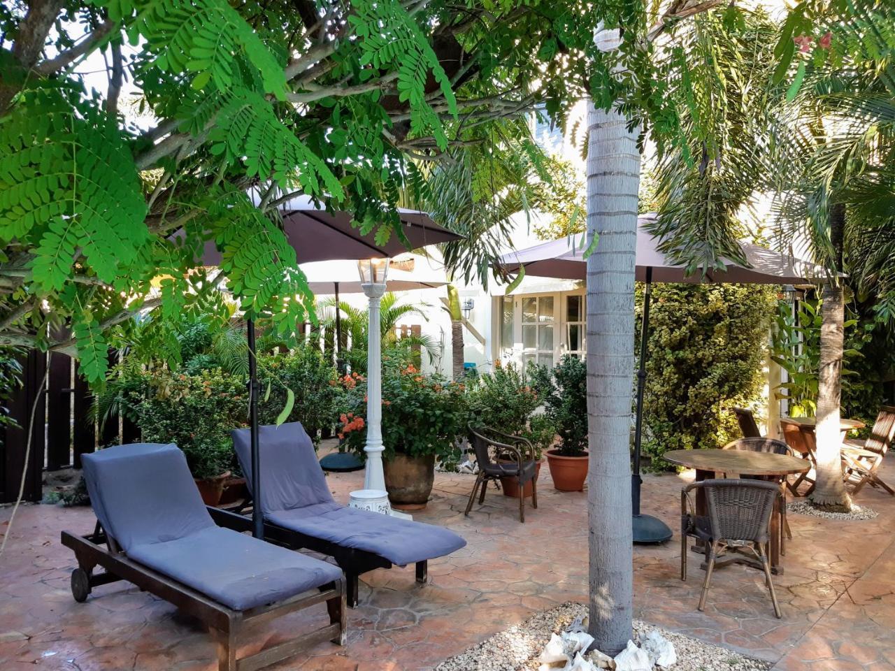 Wonders Boutique Hotel Oranjestad Luaran gambar